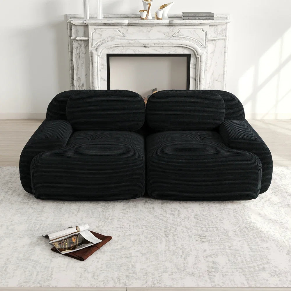 Loveseat-sofa med buede armlæn og skridsikker bund